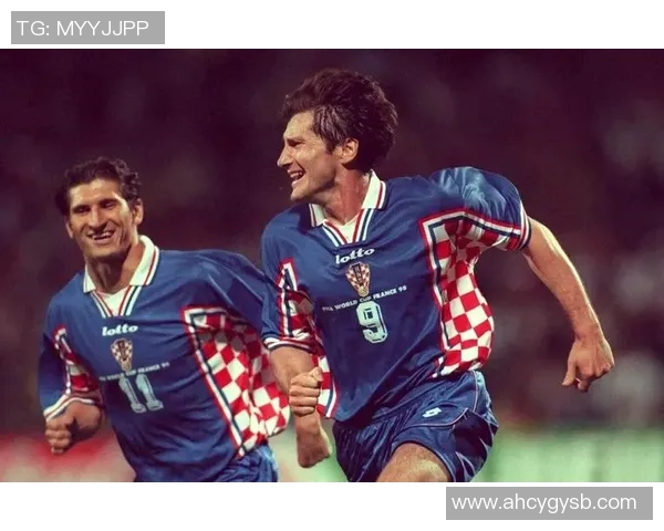 足球传奇大罗的精彩瞬间与经典时刻回顾